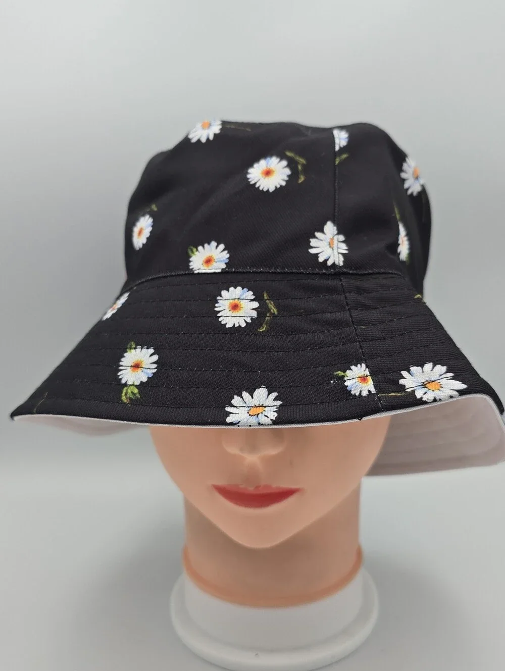Women's Alice + Olivia By Stacy Bendet Reversible Floral Bucket Hat
